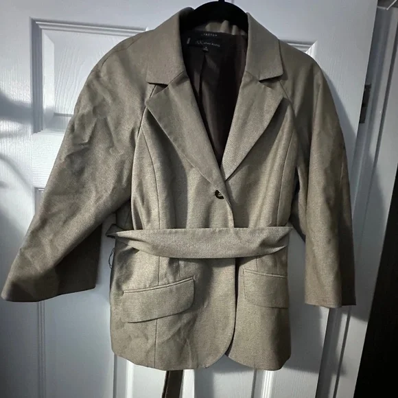 AK Anne Klein Taupe Blazer Jacket Size 8 Belted Stretch Workwear - Picture 2 of 5